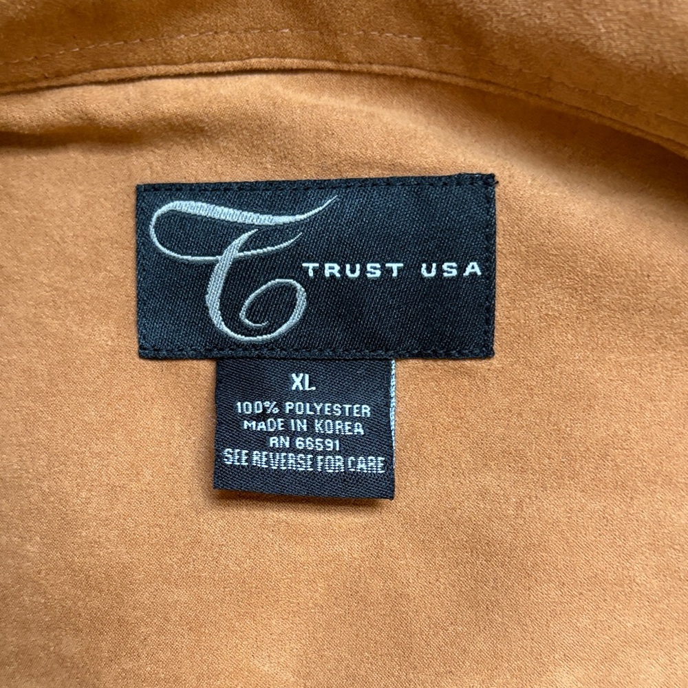Trust USA Men’s Vintage Faux Suede Button Down - Picture 8 of 14